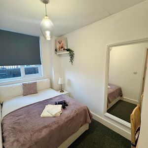 Kamer met een Queen Size Bed